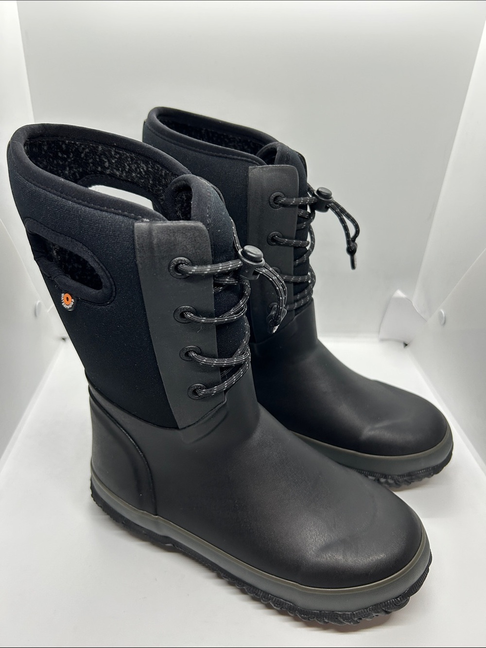 Children's Bogs Arcata Waterproof Lace Up
Boot Black Rubber/Nylon Jersey 
Size 3